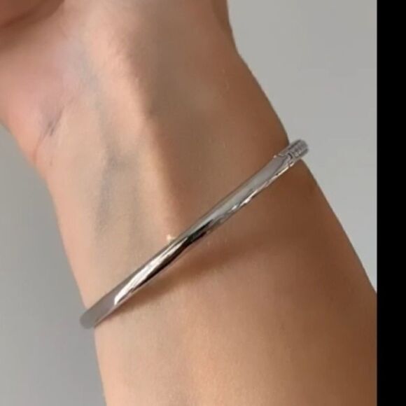 Silver Swarovski Crystal Tennis Bracelet Bangle - Picture 3 of 9